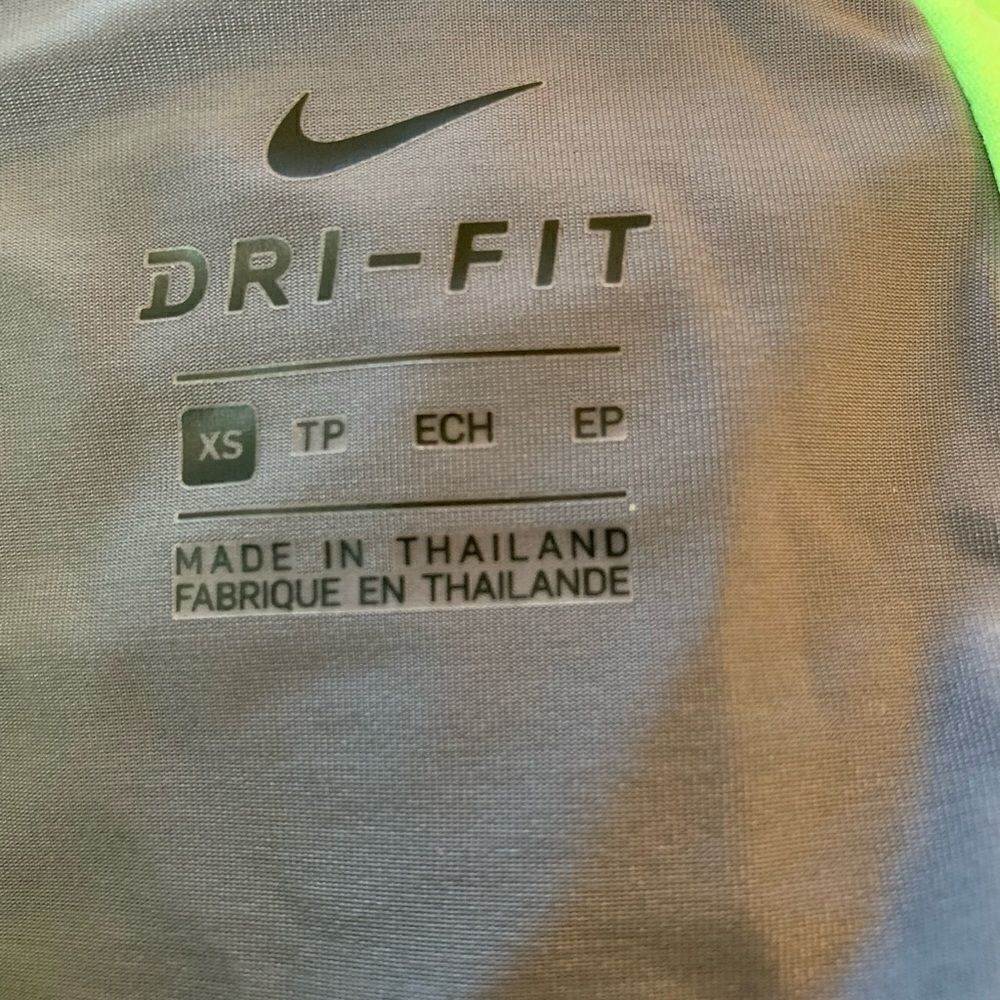 Nike Dri-fit tank top size XS - Picture 4 of 4